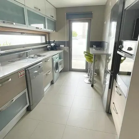 Sunset Street House Дом отдыха *