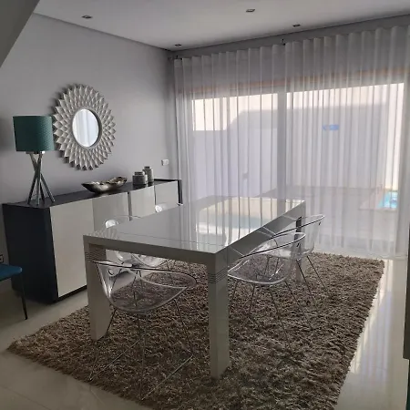 Sunset Street House * Lourinha (Lisbon)